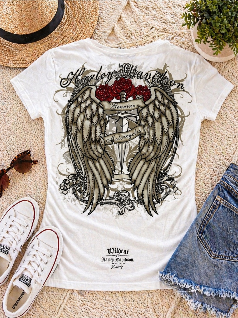 Harley Davidson Wildcat Graphic Tee Size L White Wings Roses
